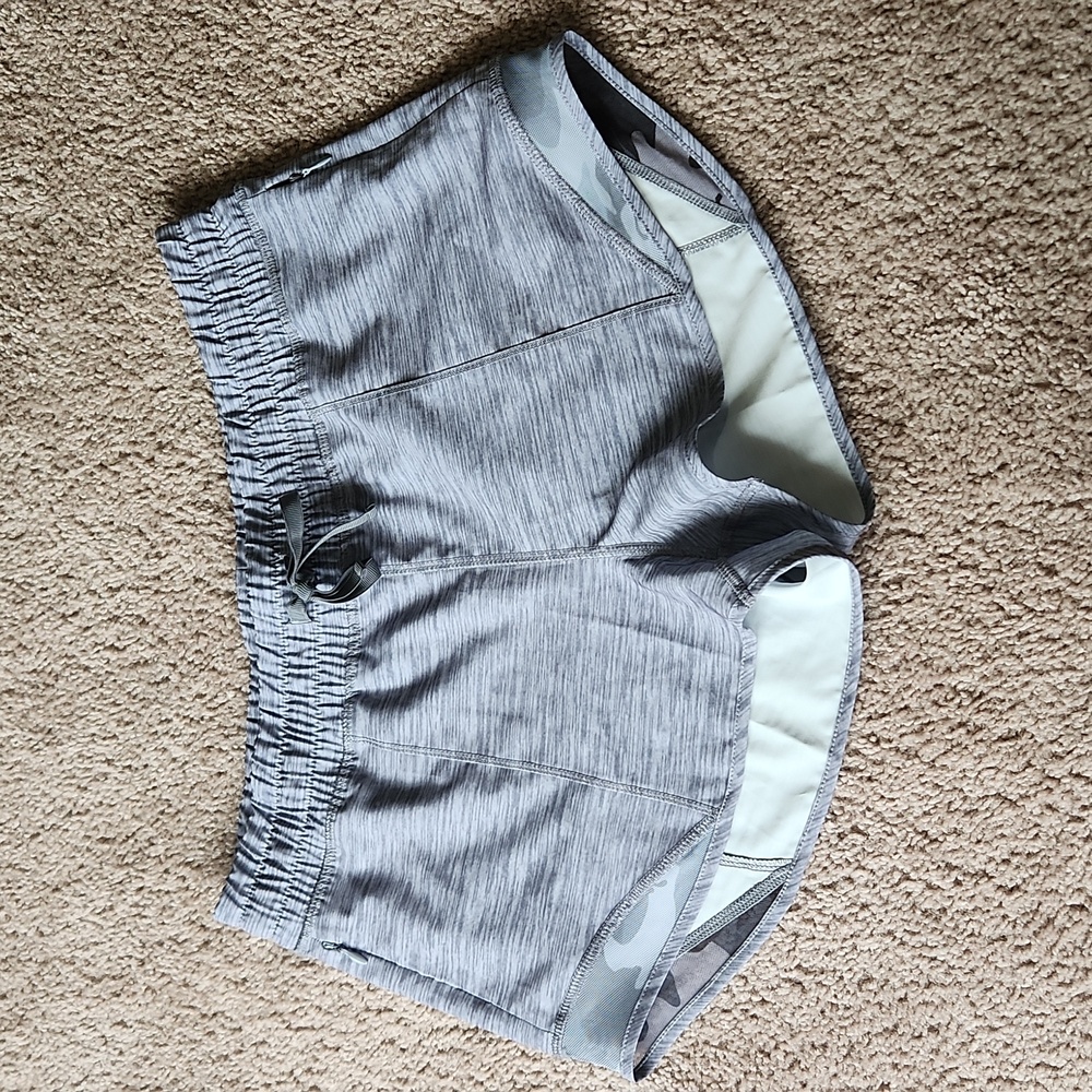Zyia Grey athletic shorts camo on edges size large